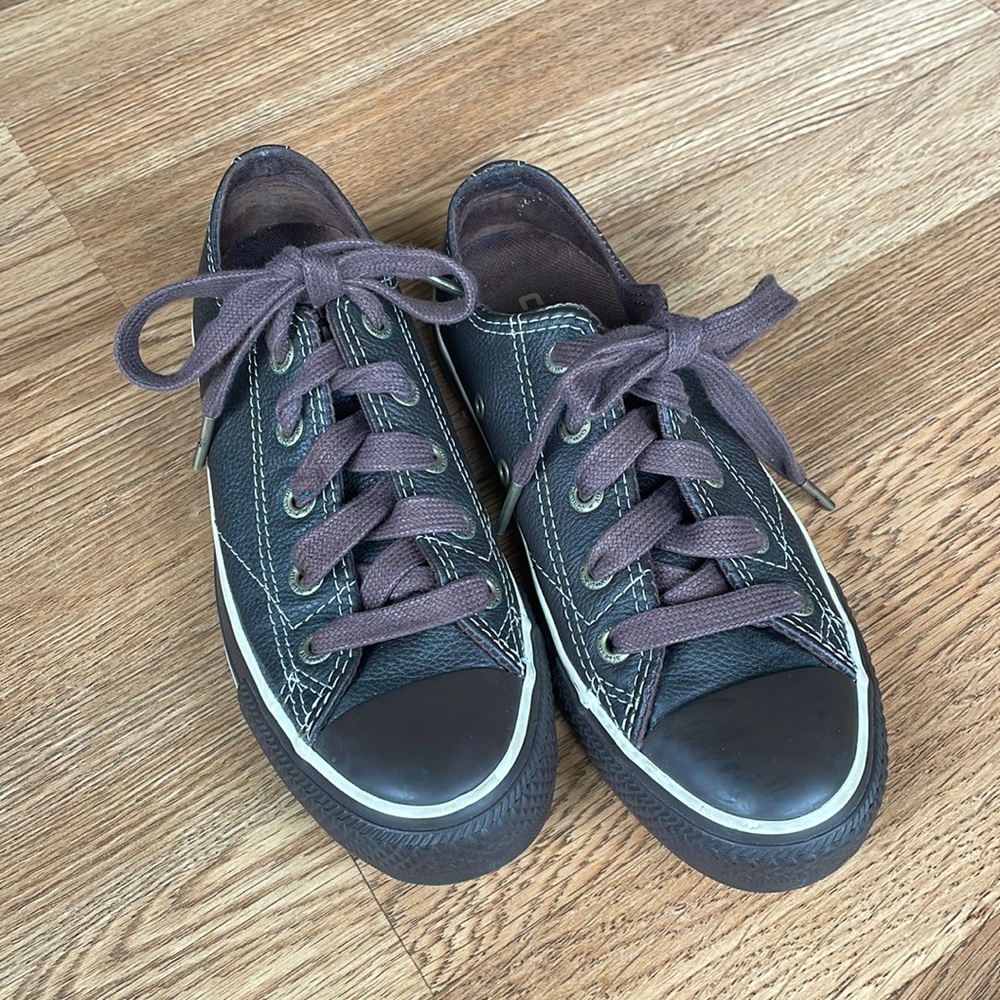 + CONVERSE + Brown Leather Sneakers